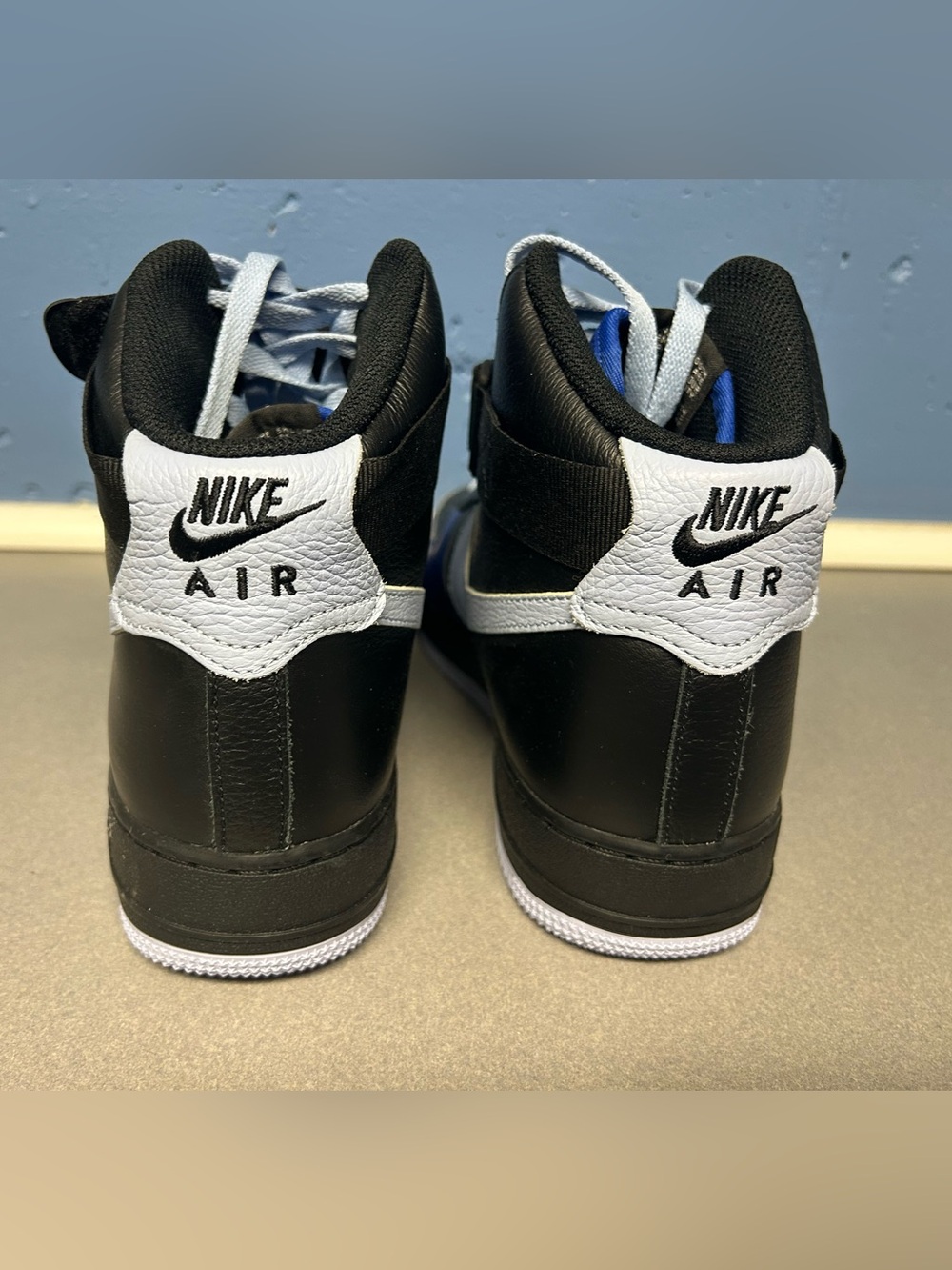 Nike Black, White & Blue High-Top Sneakers NEW - Picture 3 of 7